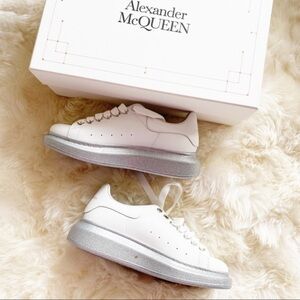 BNIB Alexander McQueen platform sneakers silver